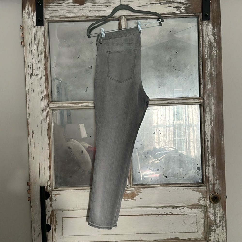 Old navy grey mid-rise skinny fit rockstar jeans size 18